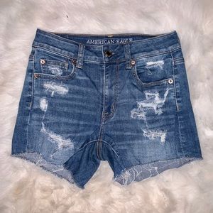 American Eagle Hi-rise Distressed Shortie (Size 4)